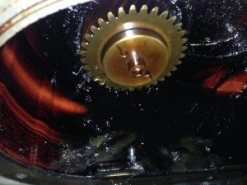 đóng cặn khi sử dụng dầu máy nén khí kém chất lượng